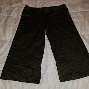 Trouser fit capri